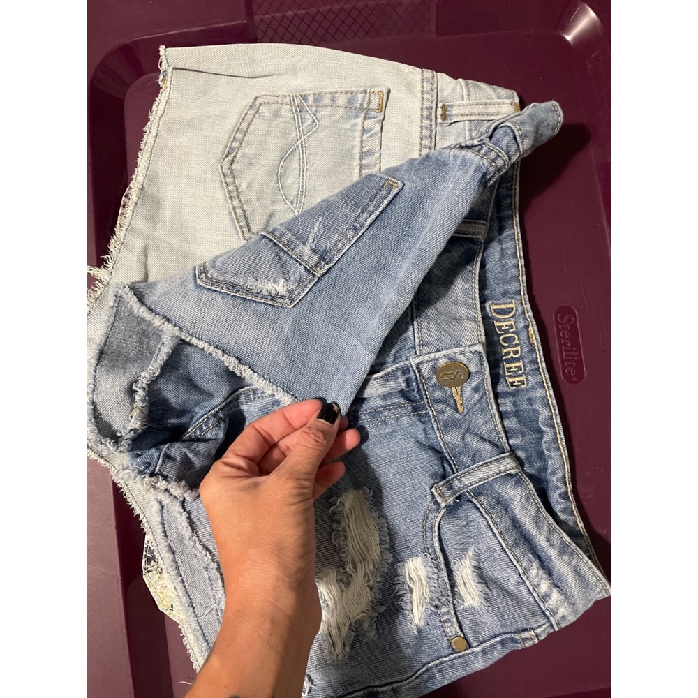 Distressed shorts bundle - Picture 6 of 6